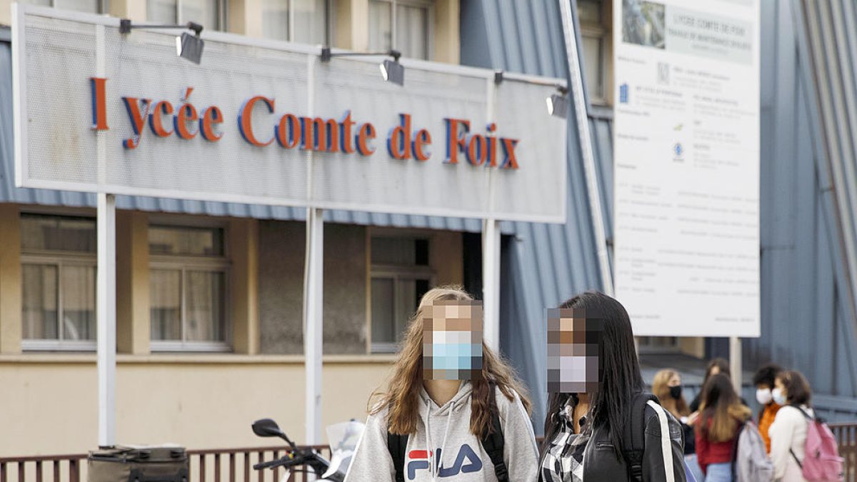 La façana del Lycée Comte de Foix.