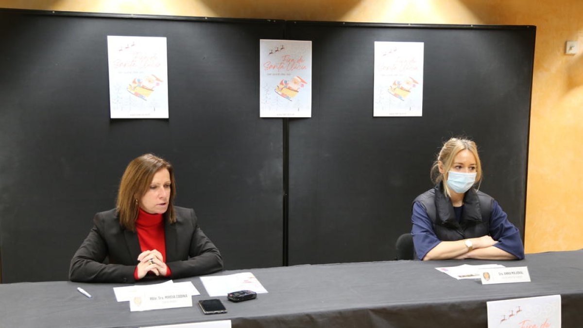 La cònsol menor i  la tècnica de producció de producte turístic durant la presentació