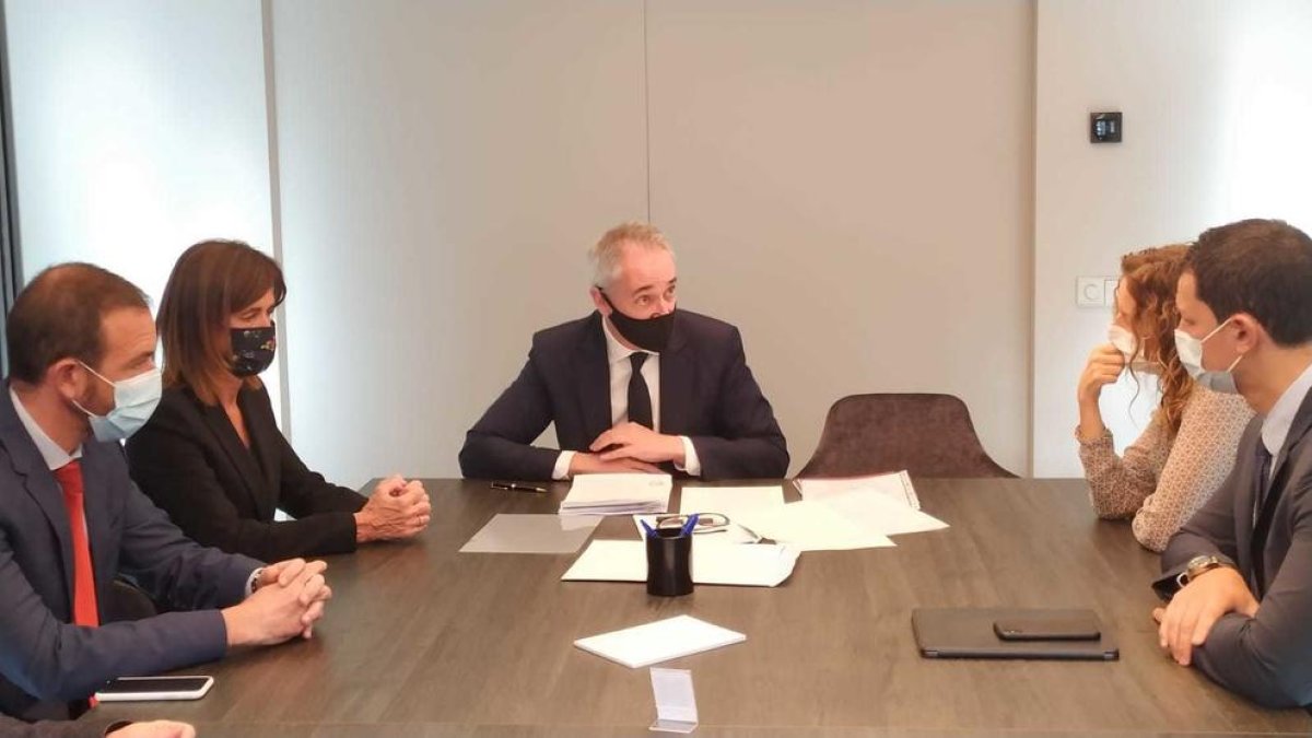 L'entitat s'ha formalitzat davant notari