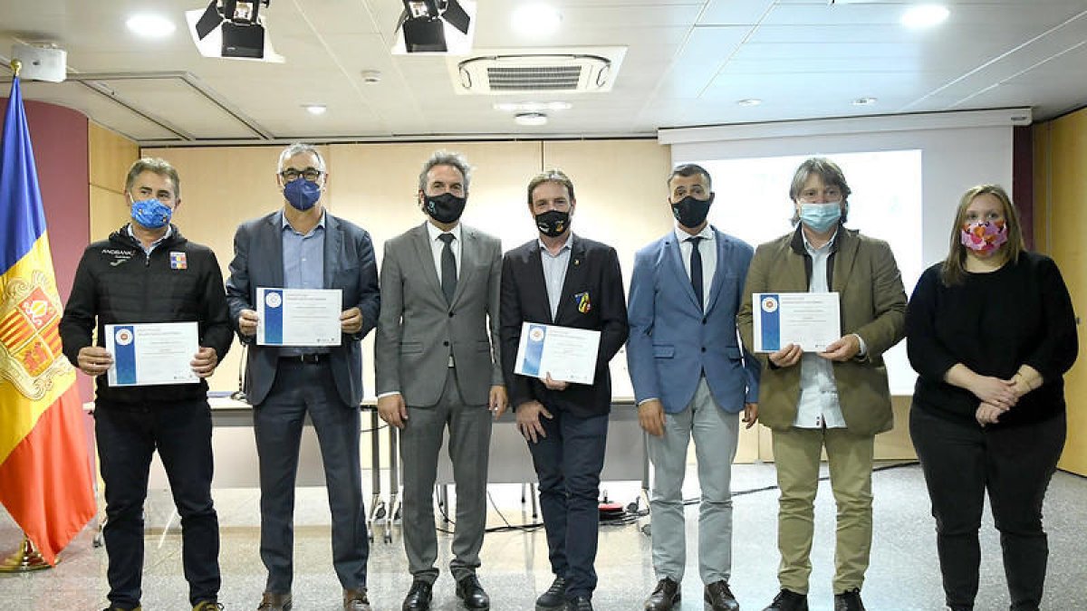 A la prova hi ha pres part cinc federacions: handbol, rugbi, natació, judo i vòlei