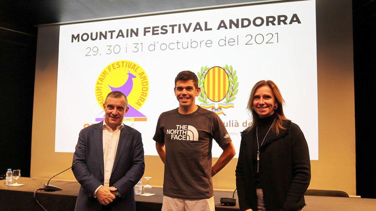 Majoral, Capell i Codina, a la presentació de l'acte.
