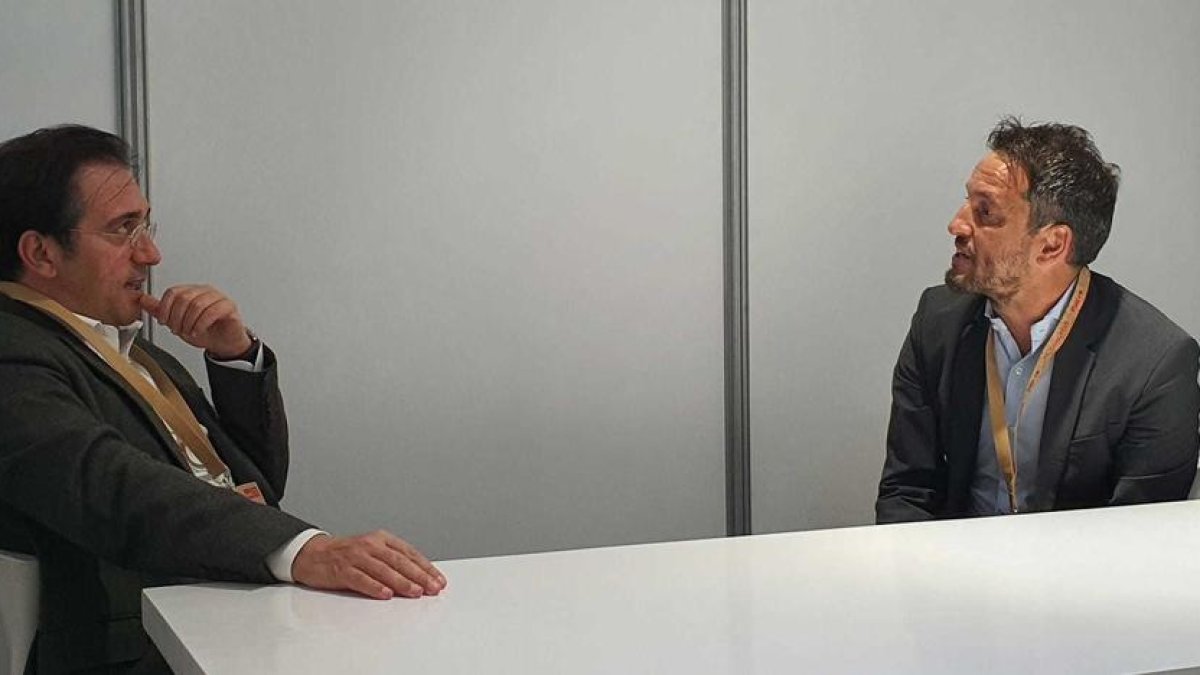 López i Albares durant el 40è Congrés del PSOE