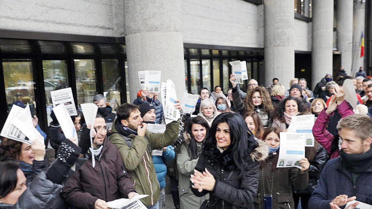 El parc infantil del Pas i la manifestació contra el passaport Covid, als set tuits
