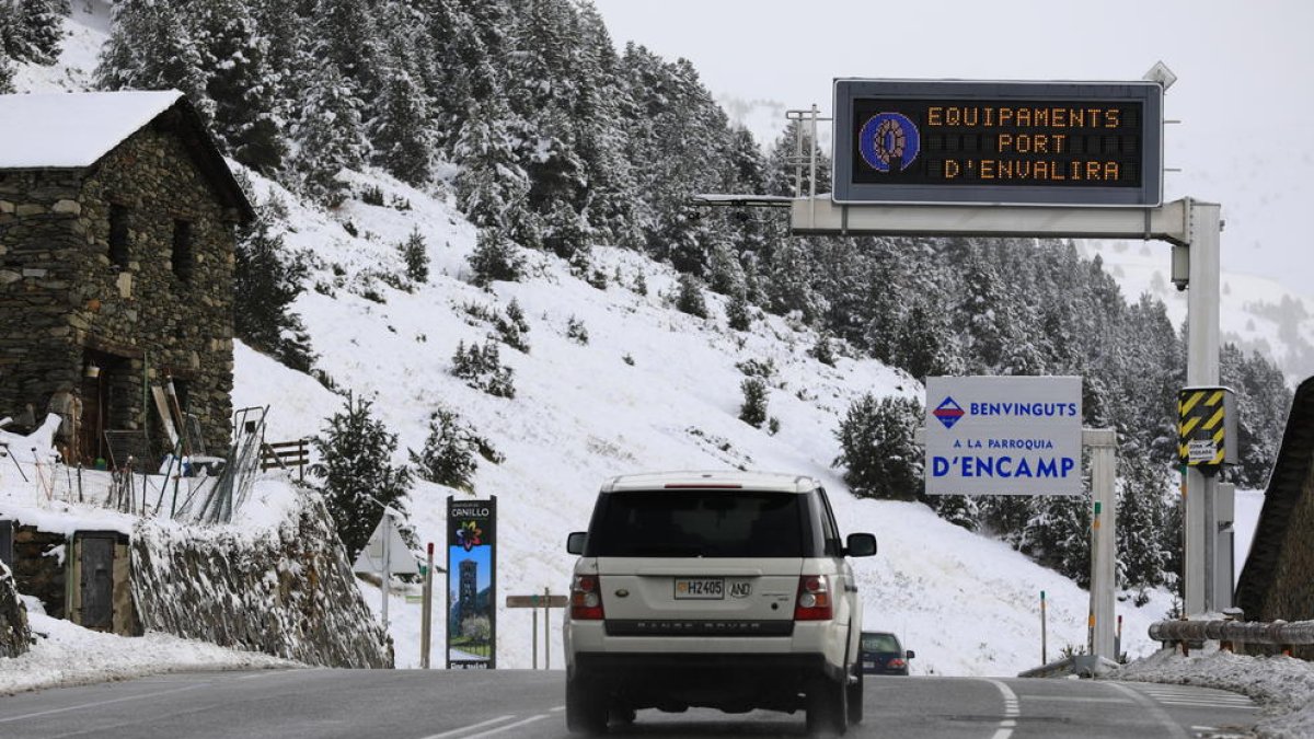 Equipaments obligatoris per la neu