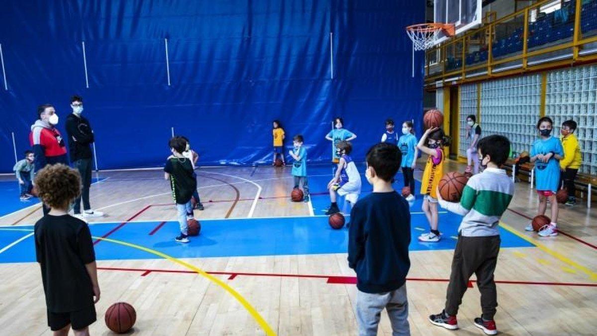 Els infants i adolescents poden escollir entre diferents activitats