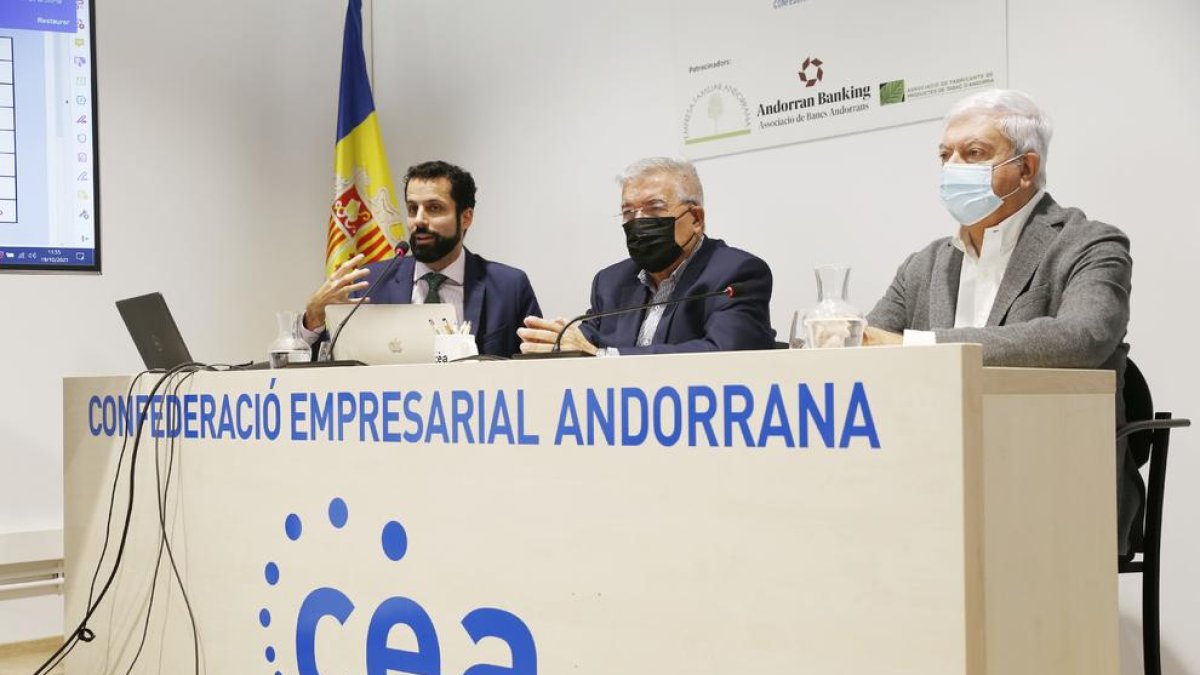 Iago Andreu, Gabriel Dallerès i Gerard Cadena han presentat l'estudi avui a la CEA