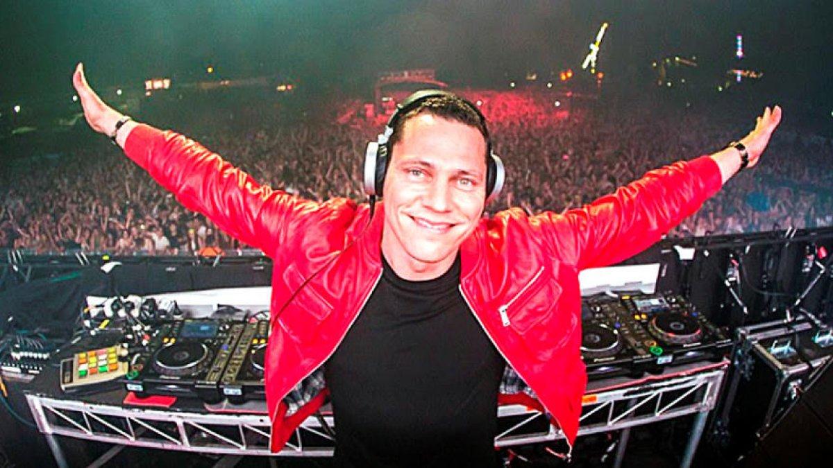 DJ Tiësto en una actuació