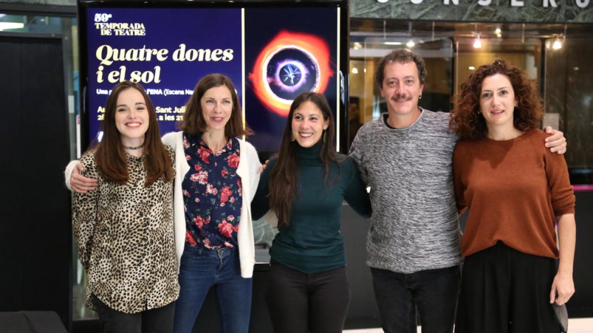 Núria Montes, Annabel Castan, Jessica Casal, Roger Casamajor i Irina Robles.