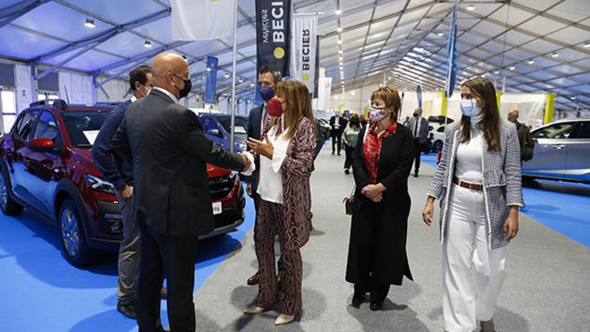 Conxita Marsol a la zona de la Fira destinada als vehicles.