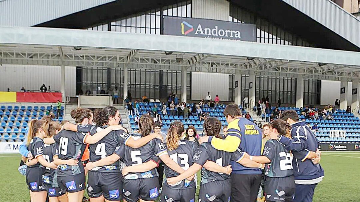 L'equip femení del VPC en un duel anterior.