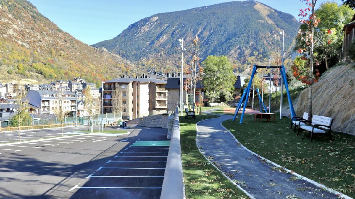 El nou aparcament Casa Tresà es va inaugurar ahir