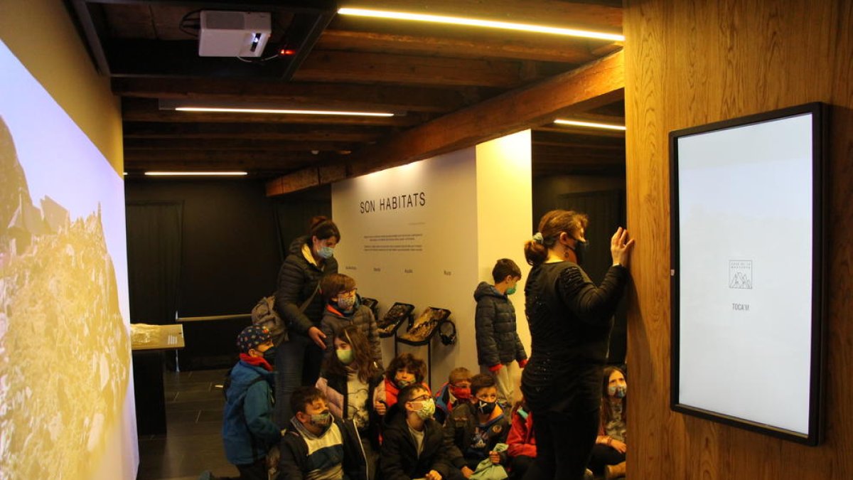 Visita d'escolars a la Casa de la Muntanya