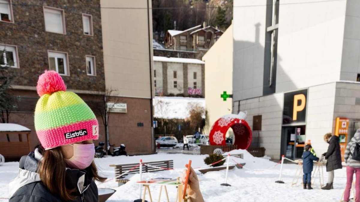 Infants jugant a la Massana.