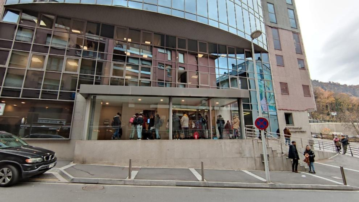 Cues a Immigració de temporers d'aquest hivern