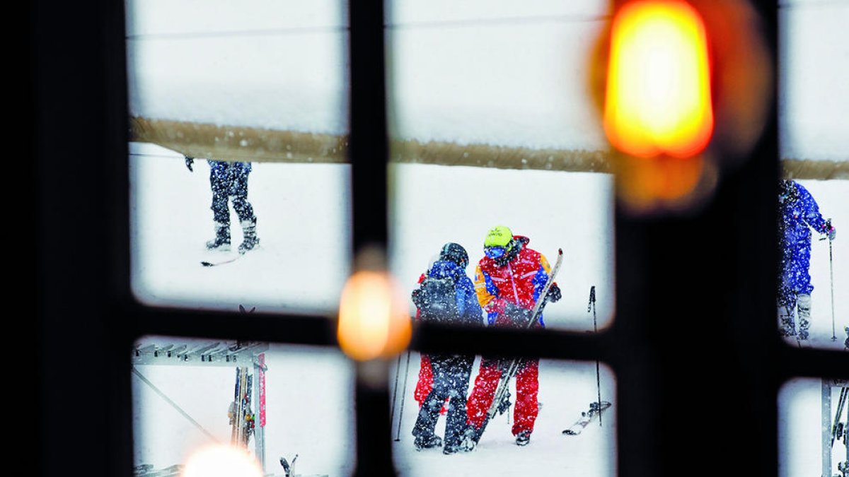 L'alt risc d'allaus recomana que la pràctica de l'esquí se cenyeixi a les estacions.