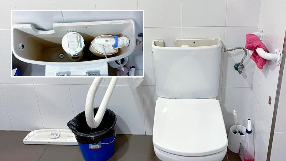 El lavabo dels policies a les dependències del riu Runer.