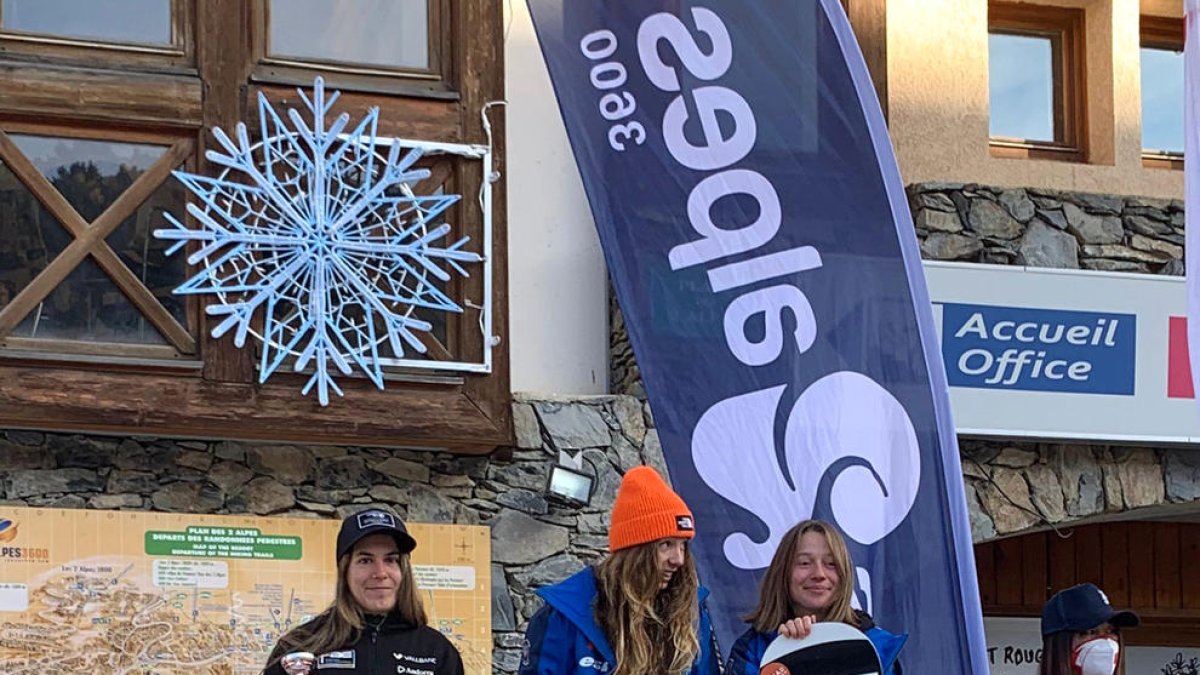 Maeva Estévez, a l'esquerra, va assolir la segona posició a Les 2 Alpes.