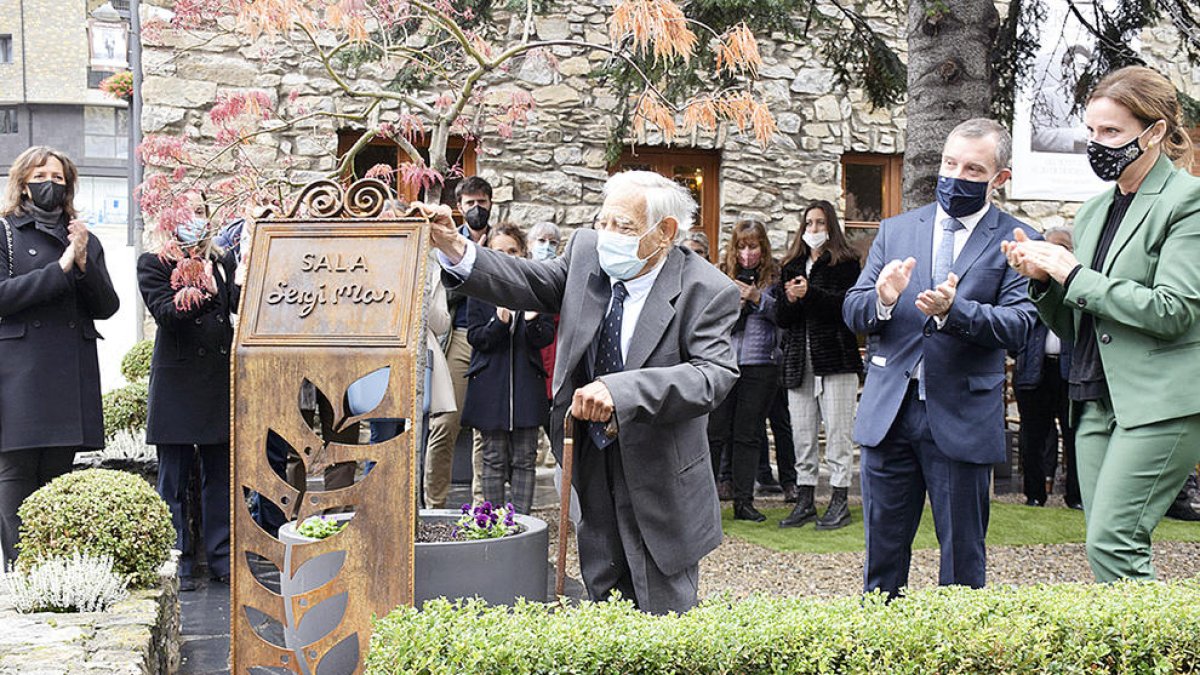 Homenatge de Sant Julià de Lòria a Sergi Mas