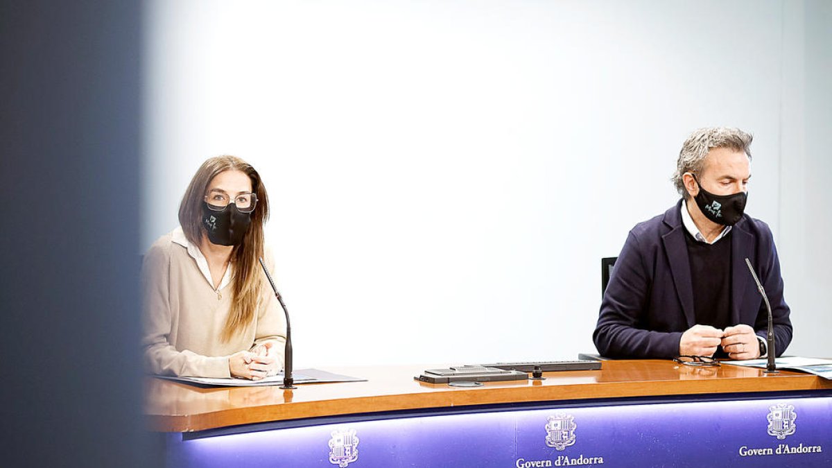 Sílvia Riva i Justo Ruiz, a la roda de premsa.