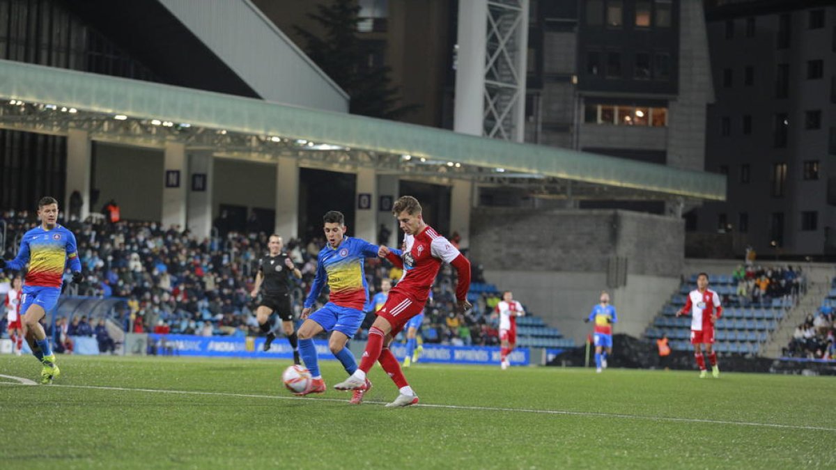 Un moment del partit