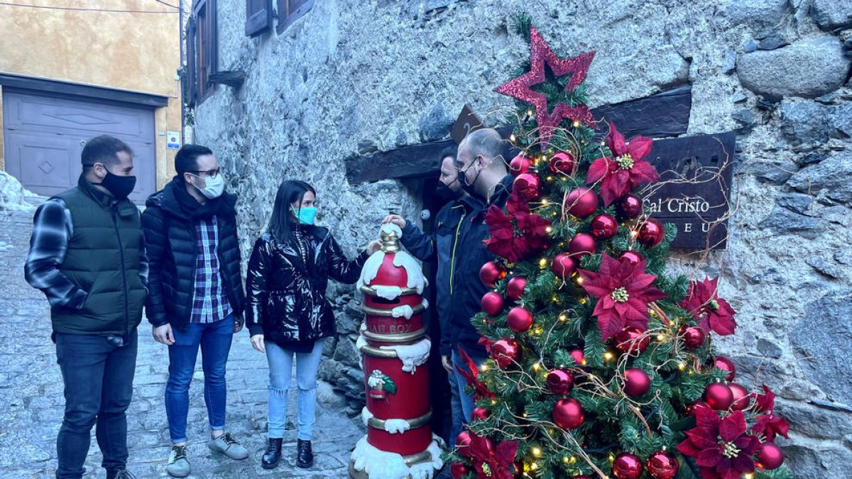 La cònsol major, Laura Mas, en la presentació.