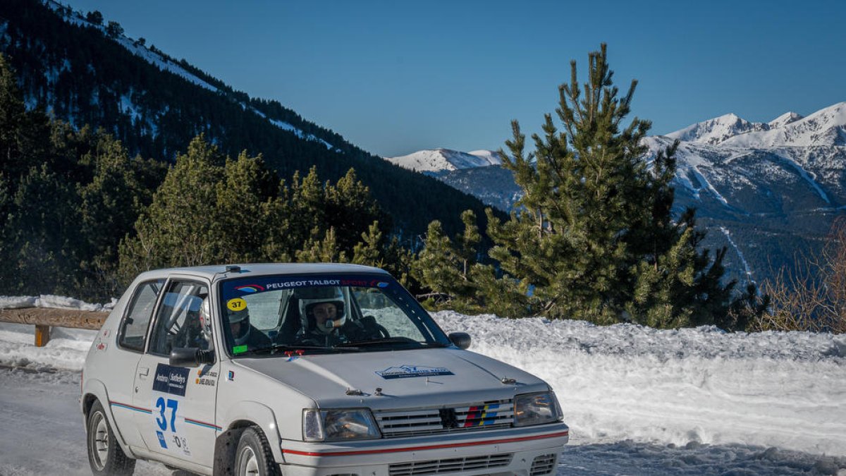 Àngel Bonavida-Anaïs Rigol (Peugeot 205 Rallye)