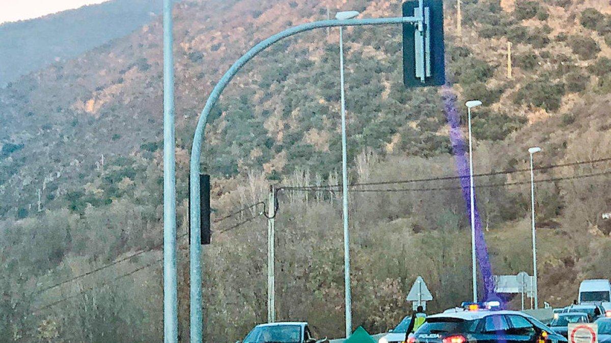La cua que van patir els conductors diumenge a causa d'un control policial.