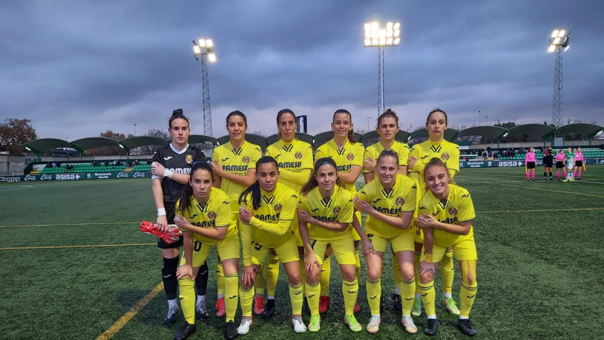 L'equip femení del Vila-real, amb Tere Morató.