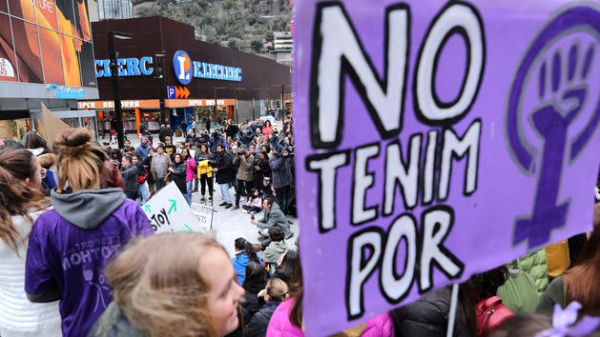 Manifestació feminista del dia de la dona.
