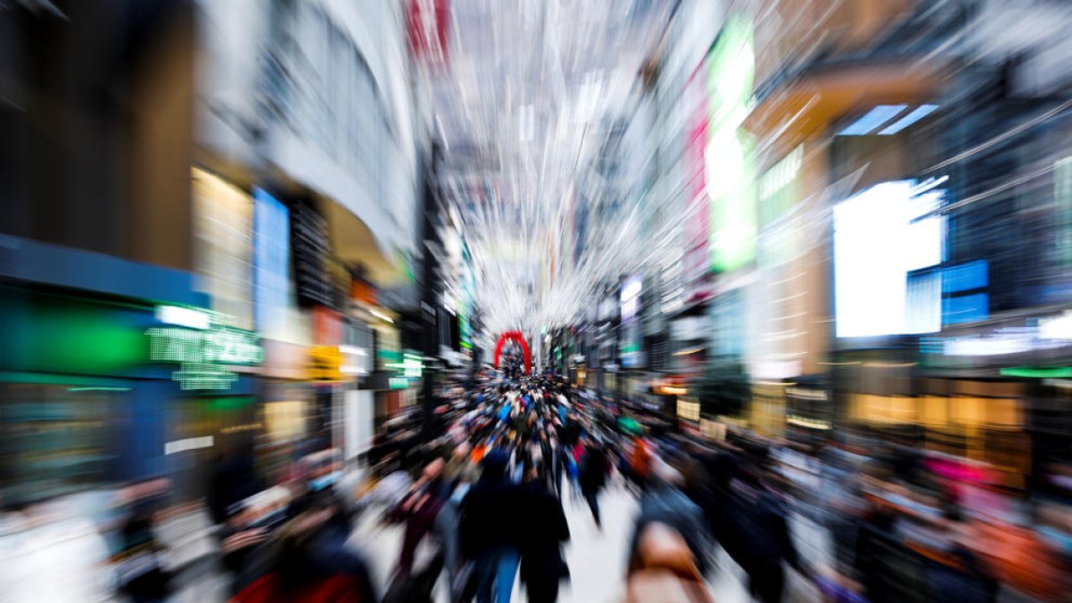 Els turistes van omplir l'avinguda Meritxell.