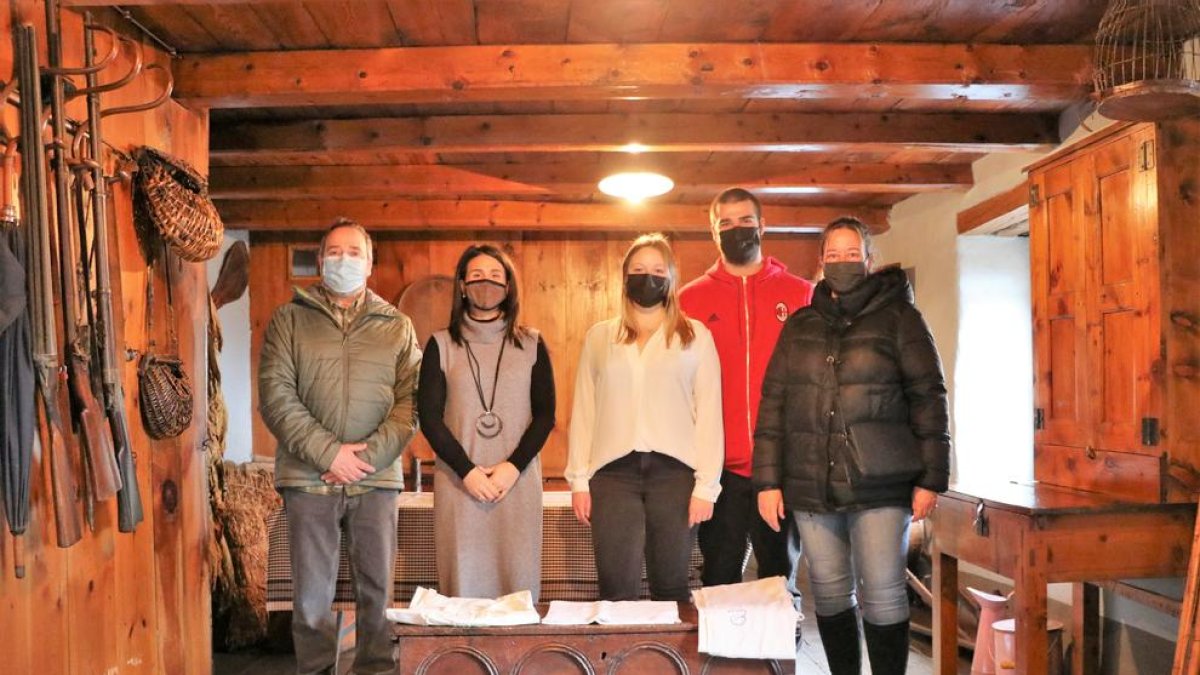 Signatura del conveni de cessió de la caixa de núvia