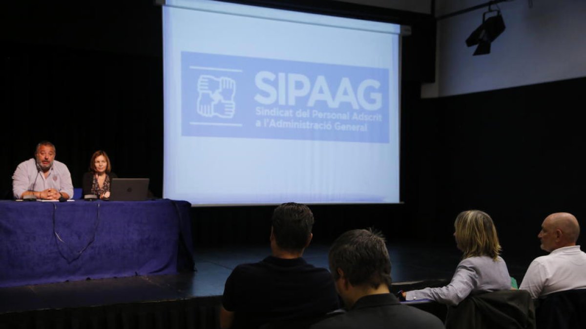 Una assemblea del sindicat de funcionaris.