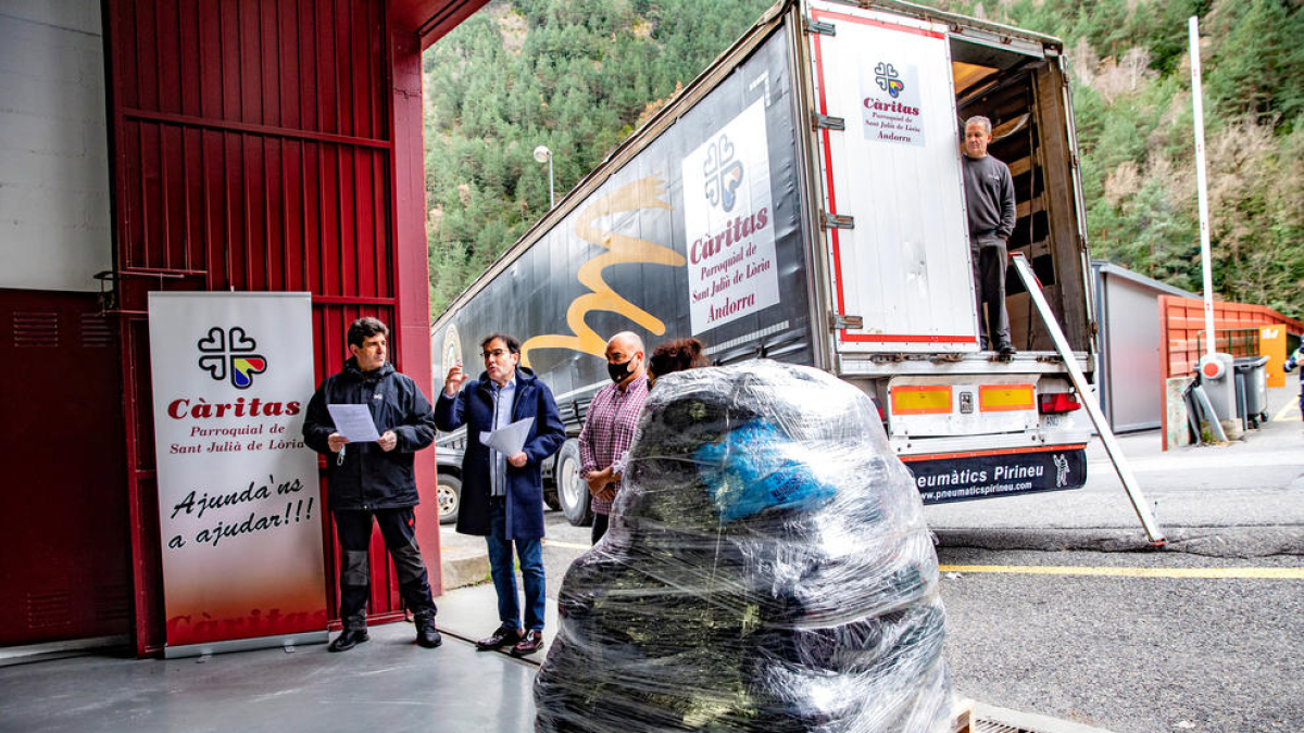 El tràiler de Càritas de camí a Polònia