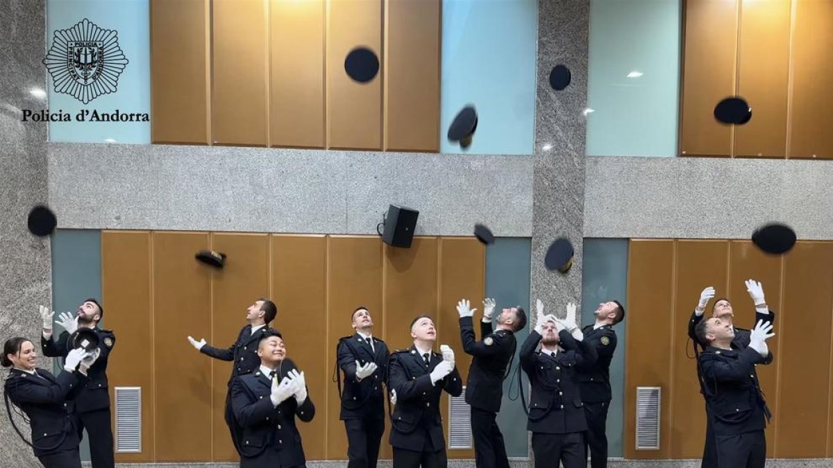 Nomenament d'onze agents de policia