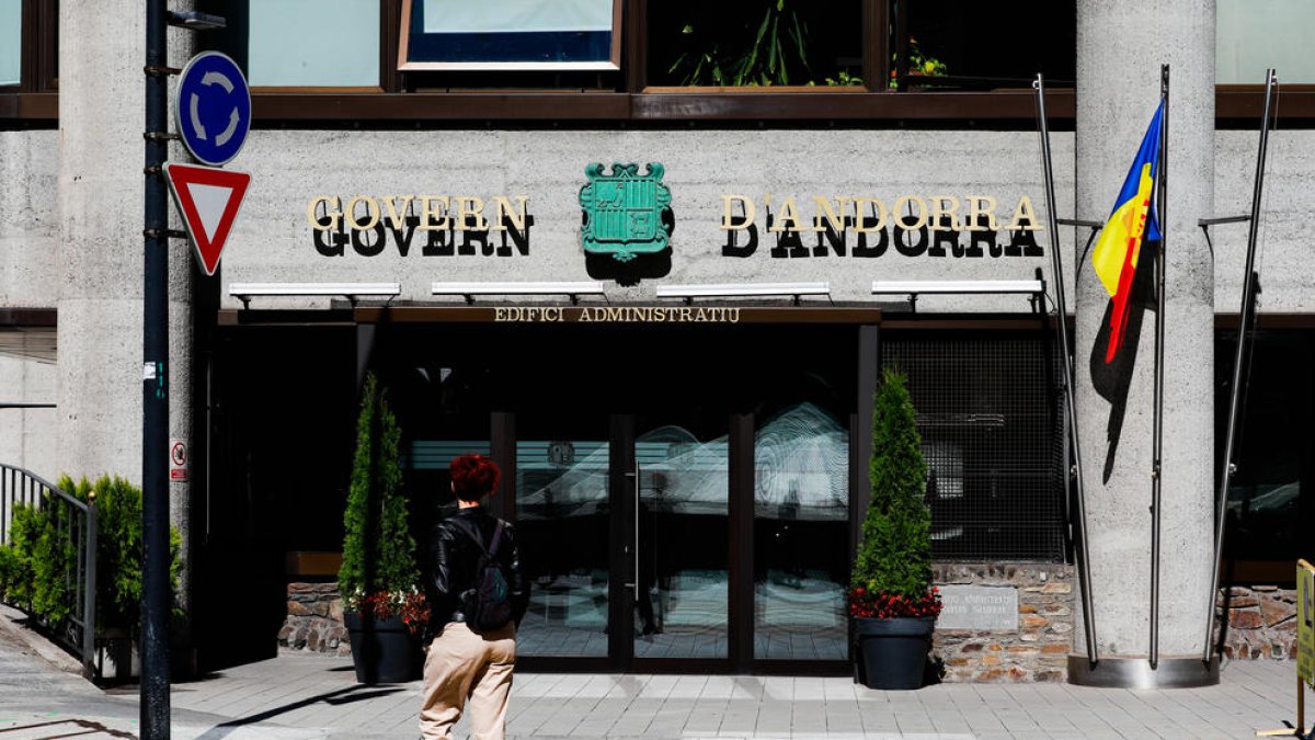 Façana Edifici Govern