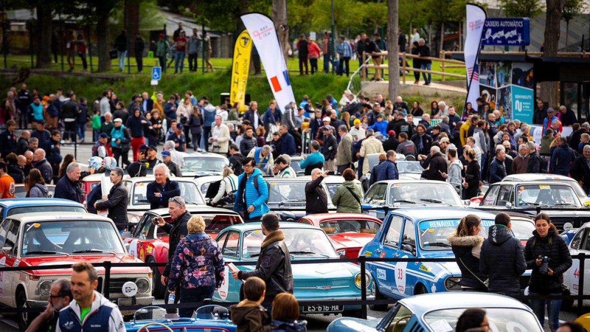 L'aparcament del Parc Central va acollir el Tour Auto.