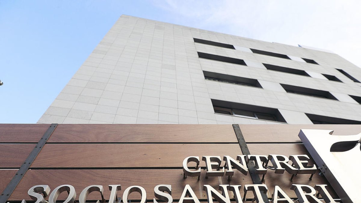 Entrada d'una residència de gent gran.