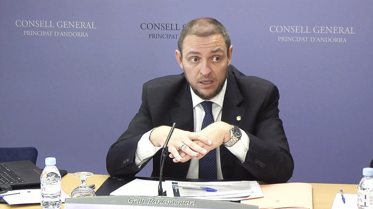 Josep Anton Bardina en una compareixença quan era conseller general