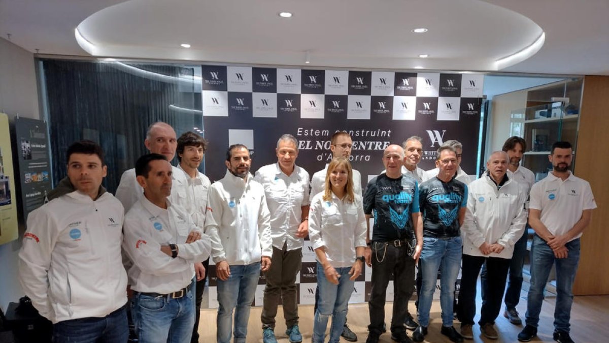 Els membres de The White Angel by Santiveri i del Quality Team, ahir a la presentació.