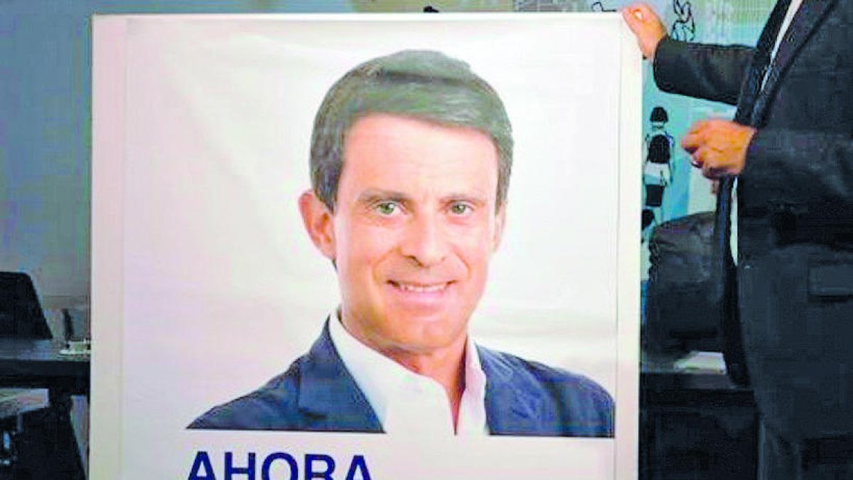 Un cartell de la campanya de Valls a l'ajuntament de Barcelona.