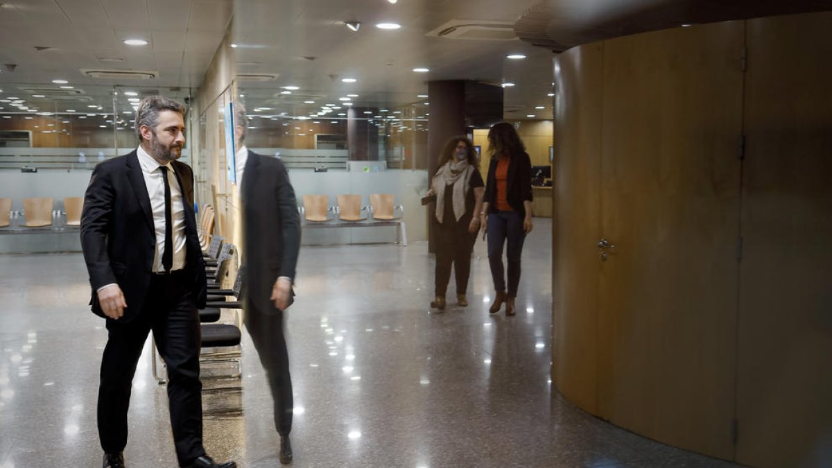 El ministre Jover abans de la roda de premsa del consell de ministres