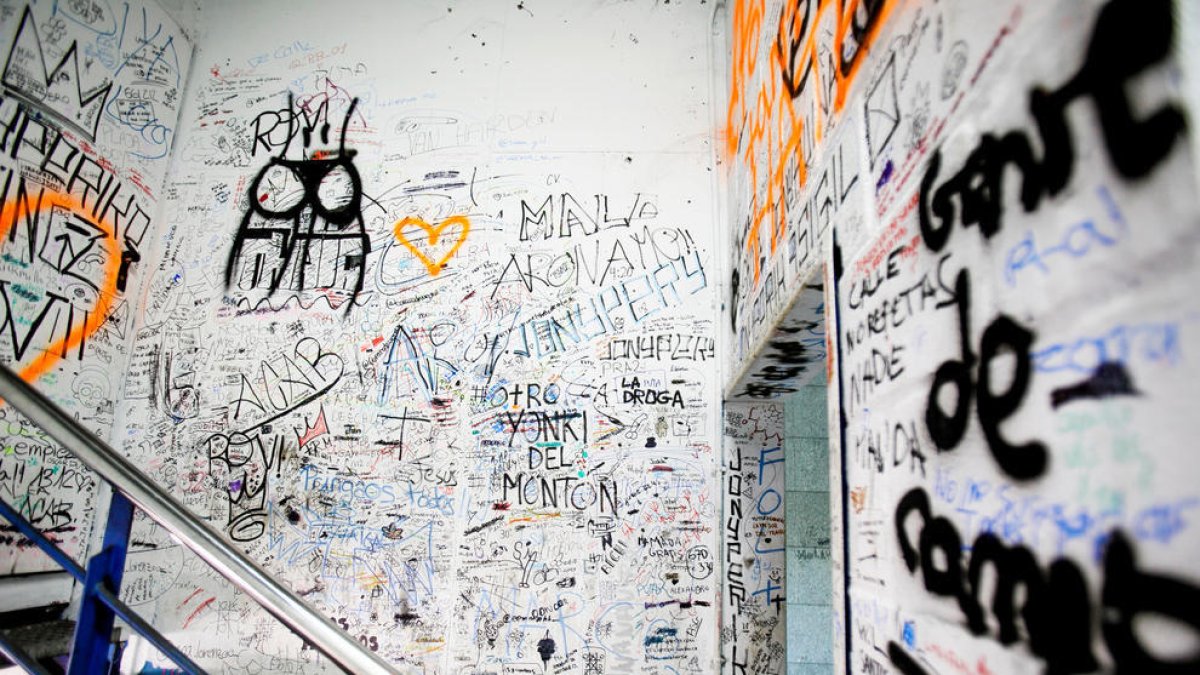 La mitja hora gratuïta i la festa del Pas, als set tuits