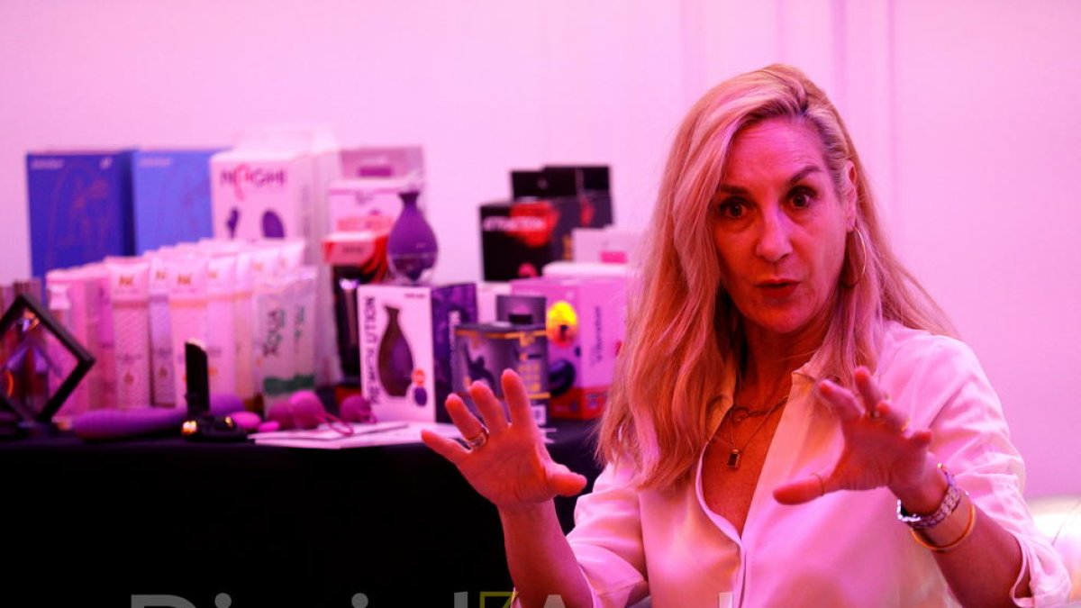 La sexòloga i escriptora, Eva Moreno durant la presentació