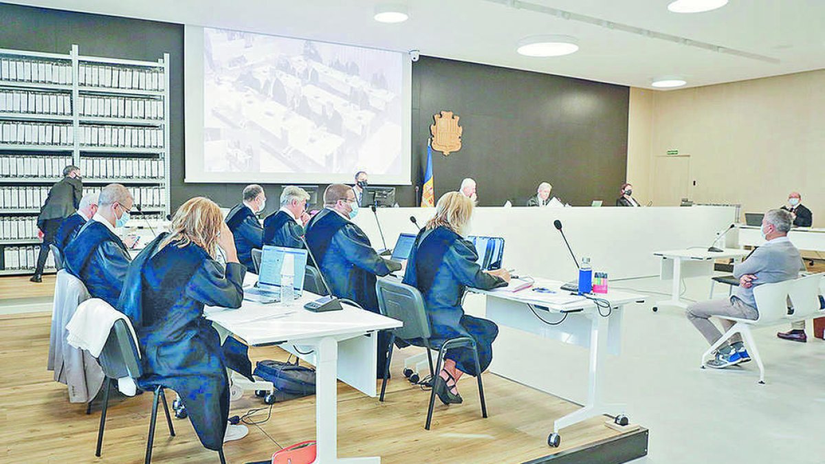 Un moment del judici per la causa primera de BPA.