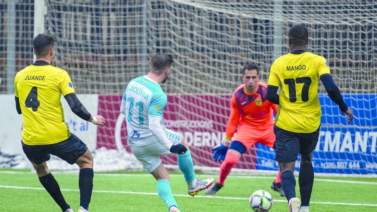 Una acció del partit d'ahir.