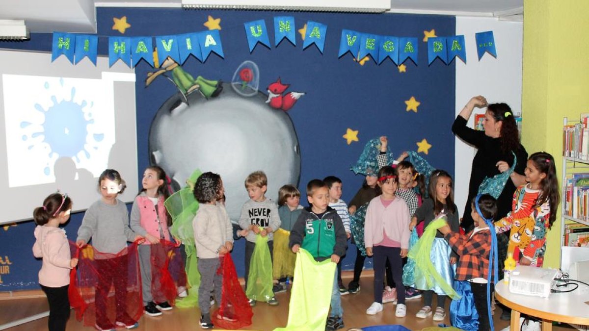 Els menuts han descobert la màgia dels colors a través de diferents personatges