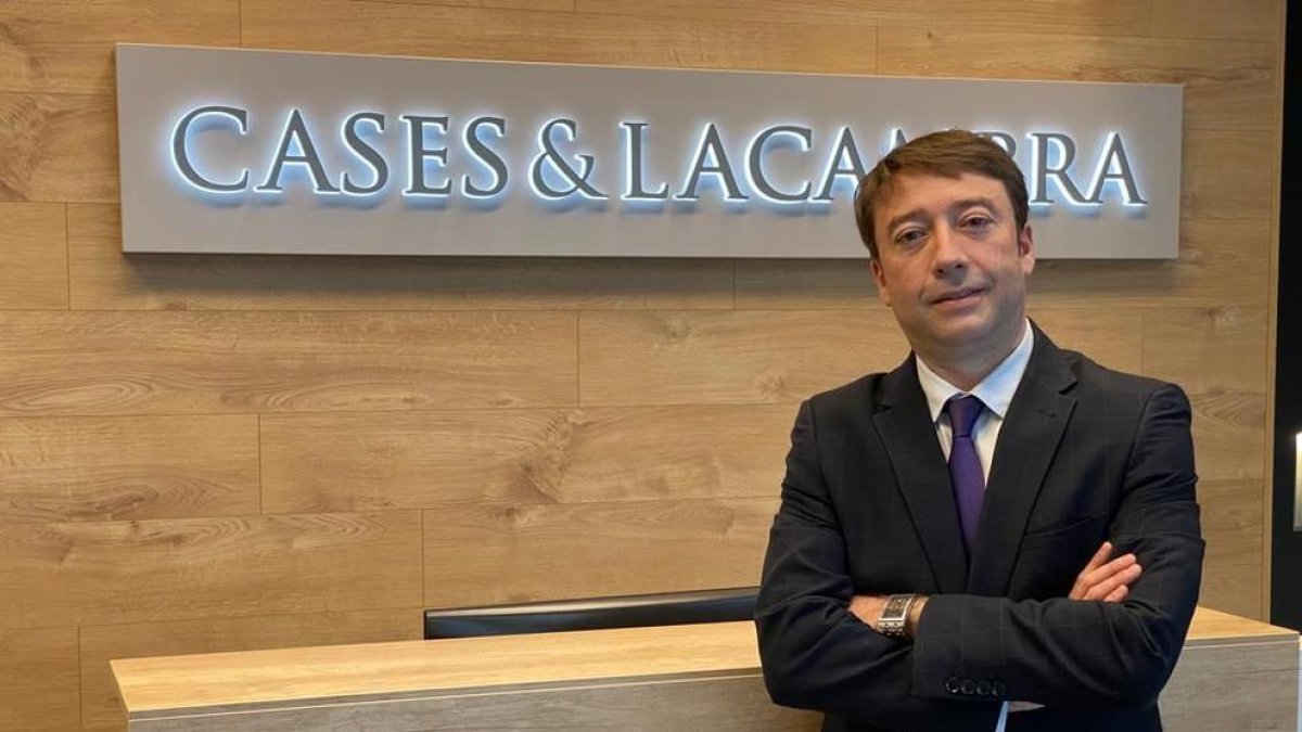 Albert Hinojosa a la seu de Cases&Lacambra a Andorra