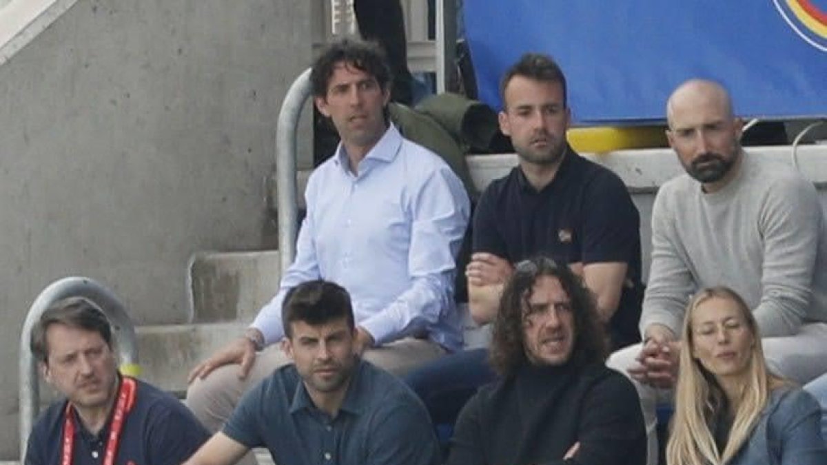 Piqué i Puyol a la llotja del Nacional