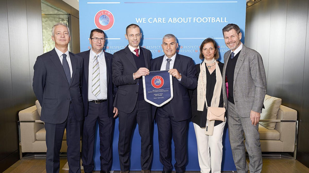 La delegació andorrana s'ha reunit aquesta setmana amb la UEFA, a Nyon.
