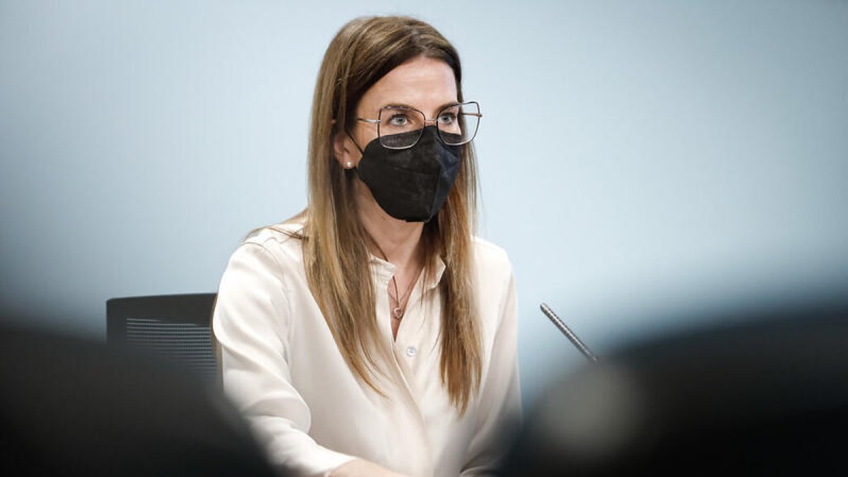 La ministra Riva durant la roda de premsa posterior al consell de ministres